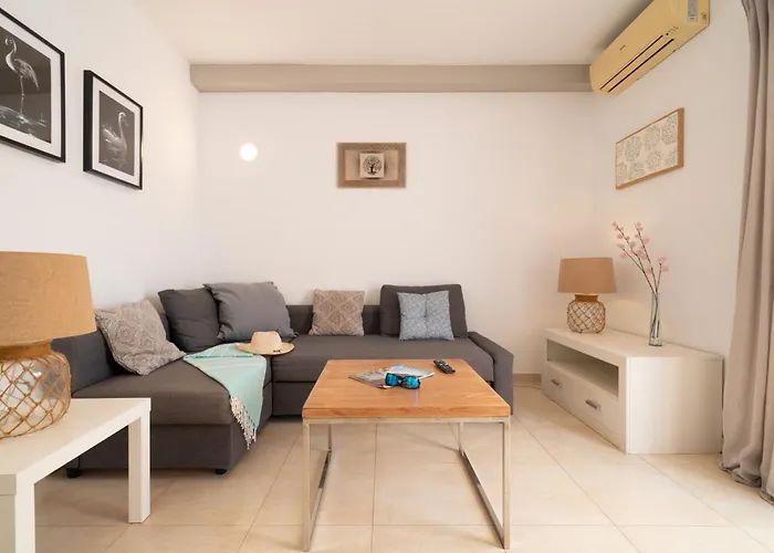 Sabbia Suites Ginesa